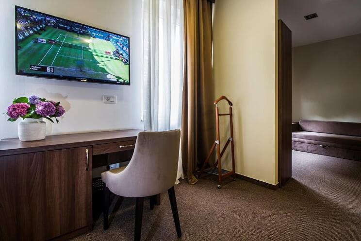 Central Luxury Rooms Omiš Eksteriør billede