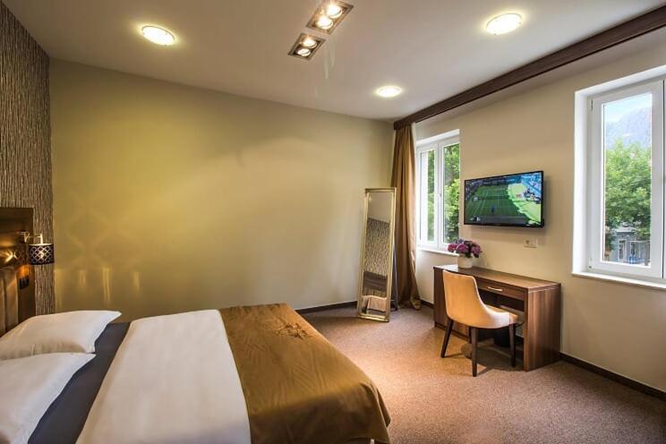 Central Luxury Rooms Omiš Eksteriør billede